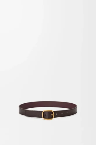 Cintura morbida arrotondata in morbida pelle di vitello martellata Oxblood/Vintage Gold Cintura morbida arrotondata in morbida pelle di vitello martellata Oxblood/Vintage Gold