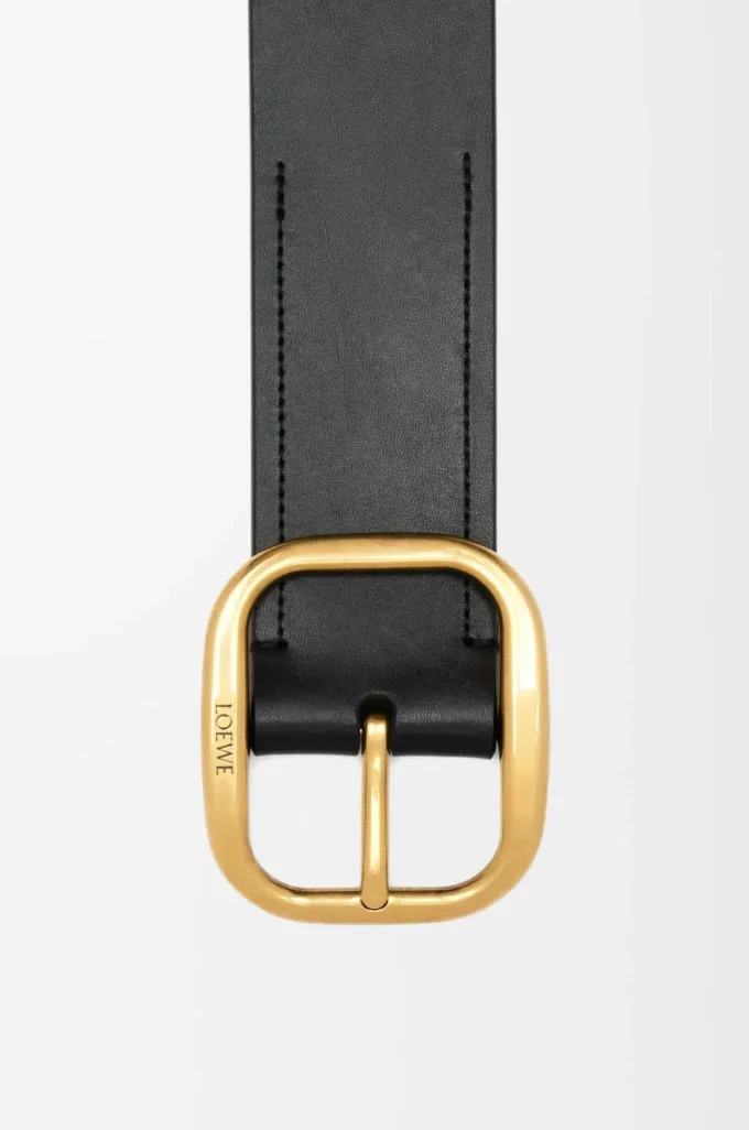 Cintura morbida arrotondata in pelle di vitello classica nera/ottone vintage Cintura morbida arrotondata in pelle di vitello classica nera/ottone vintage