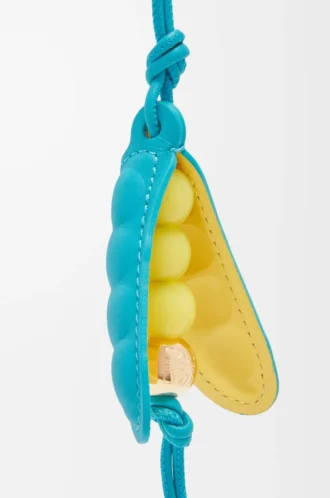 Ciondolo a forma di baccello in classica pelle di vitello turchese intenso/giallo mais