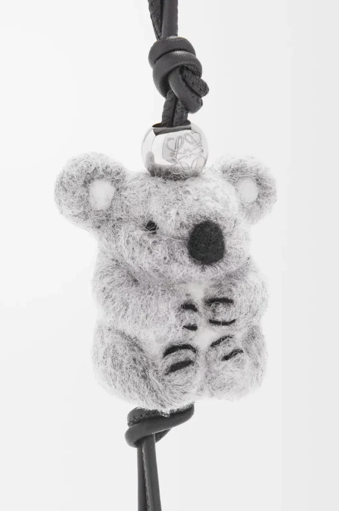 Ciondolo koala in feltro e pelle di vitello grigio chiaro/nero
