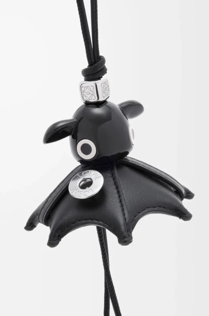 Ciondolo Pantaroo in pelle di agnello Nero