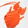 Ciondolo portachiavi a forma di insetto foglia in pelle di vitello classica arancione vivace