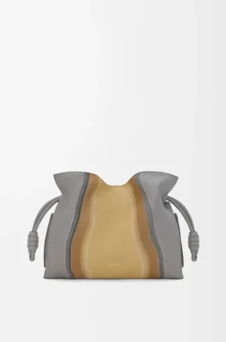 Clutch Flamenco media Landscape in pelle di vitello nappa Sparkling Grey/Butter