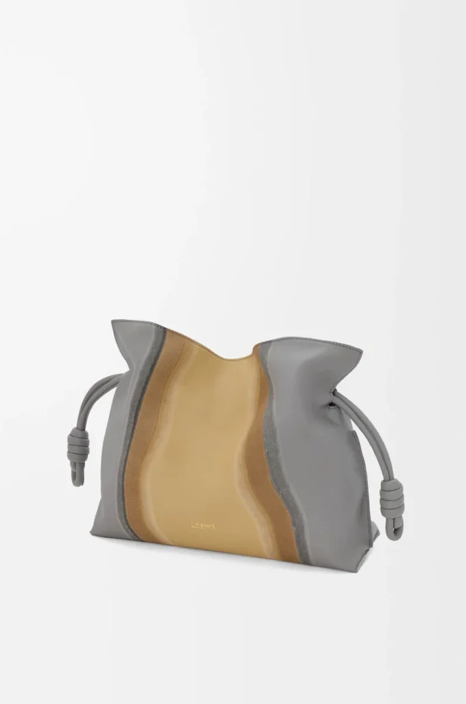 Clutch Flamenco media Landscape in pelle di vitello nappa Sparkling Grey/Butter