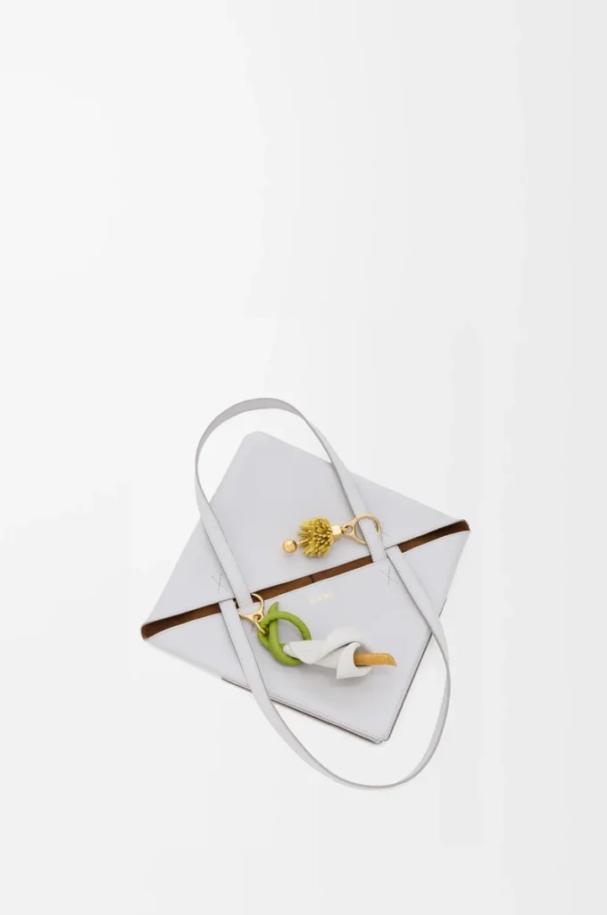 Dadi Flower in pelle di vitello classica Pale Yellow Glaze Dadi Flower in pelle di vitello classica Pale Yellow Glaze