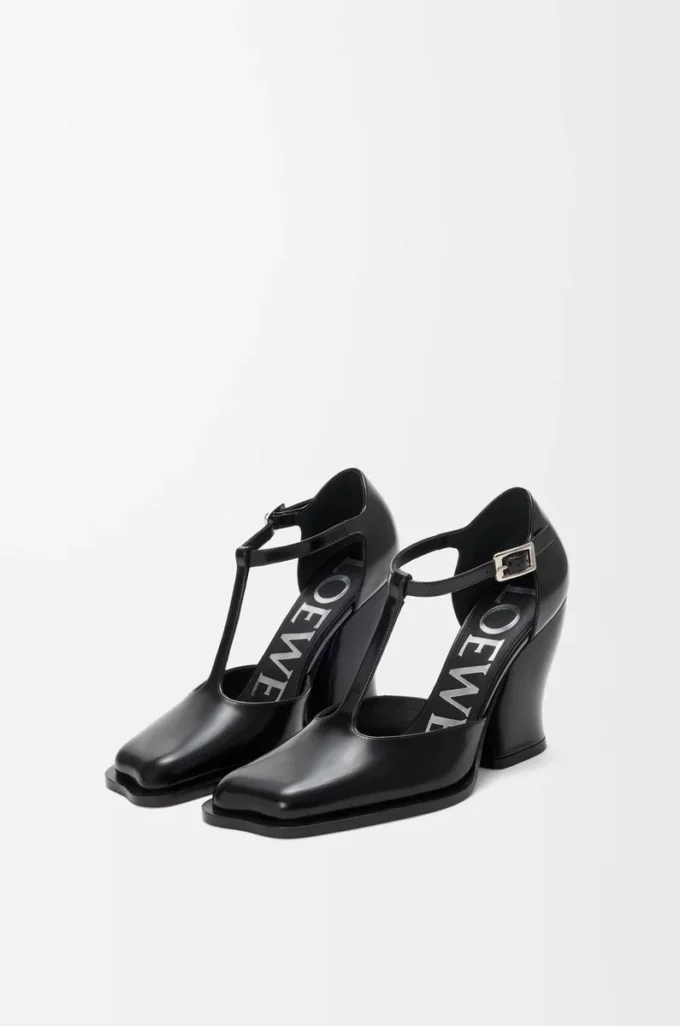 Décolleté con cinturino a T Onda in pelle di vitello spazzolata Nero Décolleté con cinturino a T Onda in pelle di vitello spazzolata Nero