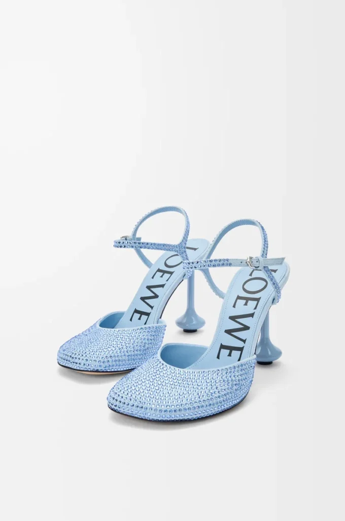 Décolleté con cinturino alla caviglia Toy in camoscio impreziosito da strass Baby Blue Décolleté con cinturino alla caviglia Toy in camoscio impreziosito da strass Baby Blue