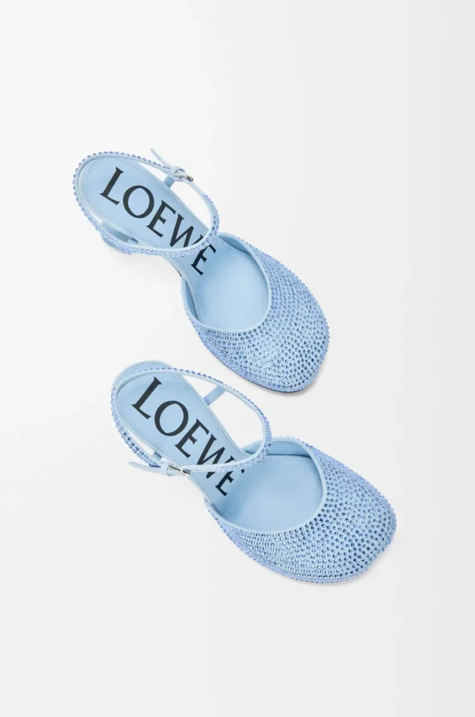 Décolleté con cinturino alla caviglia Toy in camoscio impreziosito da strass Baby Blue Décolleté con cinturino alla caviglia Toy in camoscio impreziosito da strass Baby Blue