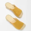 Espadrillas con plateau a petalo in pelle di vitello conciata al vegetale color ocra Espadrillas con plateau a petalo in pelle di vitello conciata al vegetale color ocra