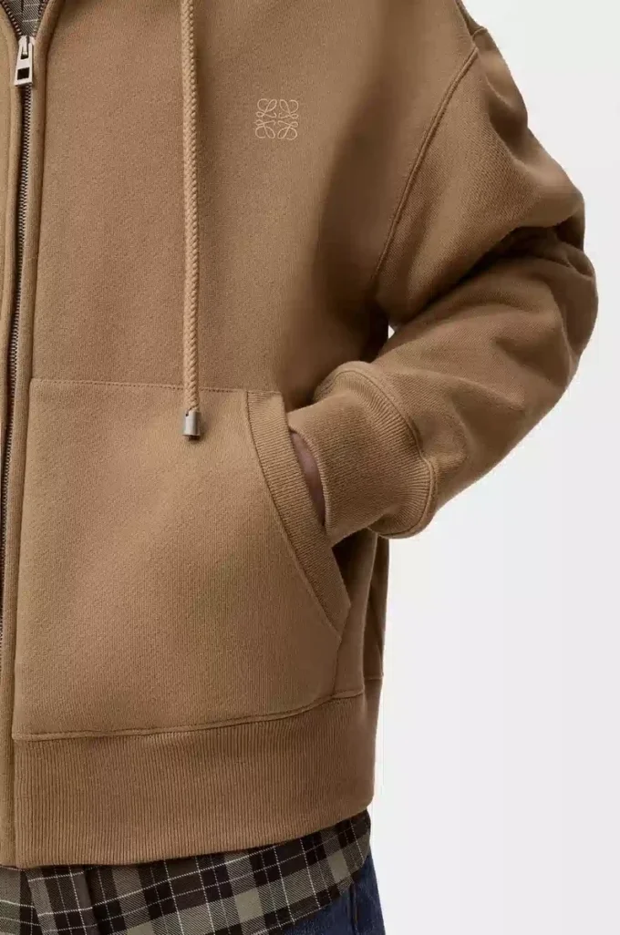 Felpa con cappuccio e zip in cotone beige/blu Felpa con cappuccio e zip in cotone beige/blu