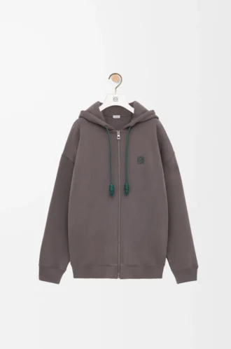 felpa con cappuccio e zip in cotone grigio scuro 1 330x498 - Felpa con cappuccio e zip in cotone Grigio scuro