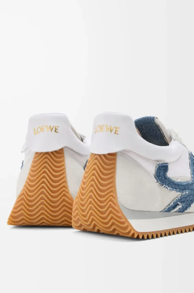 Flow Runner 2.0 in nylon e pelle scamosciata Bianco/Denim chiaro Flow Runner 2.0 in nylon e pelle scamosciata Bianco/Denim chiaro