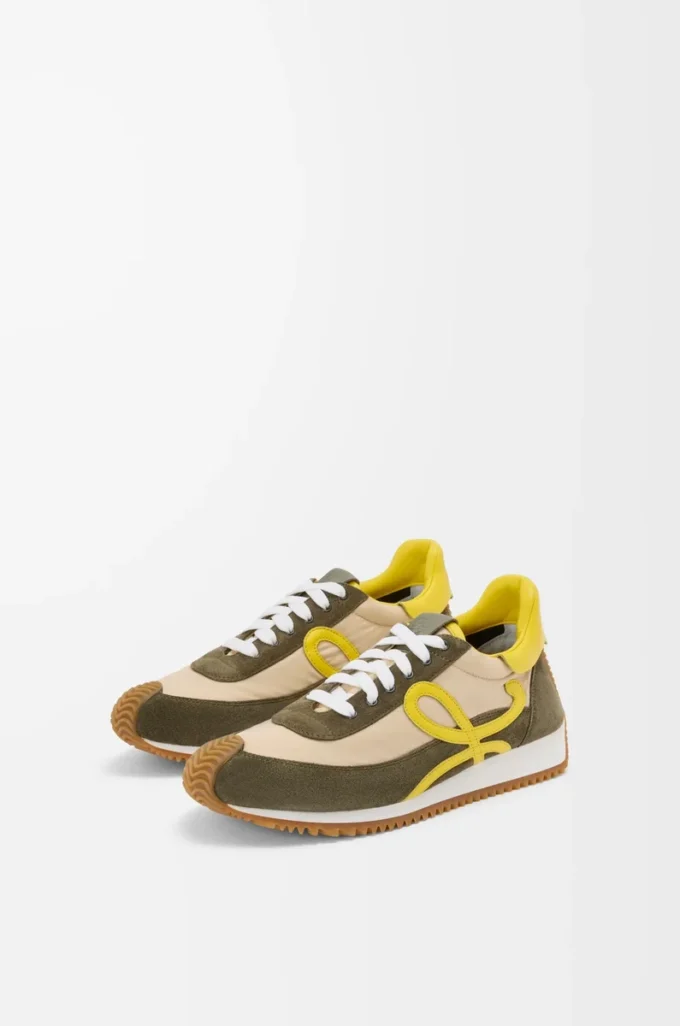 Flow Runner 2.0 in nylon e pelle scamosciata Crema/Giallo/Verde oliva Flow Runner 2.0 in nylon e pelle scamosciata Crema/Giallo/Verde oliva