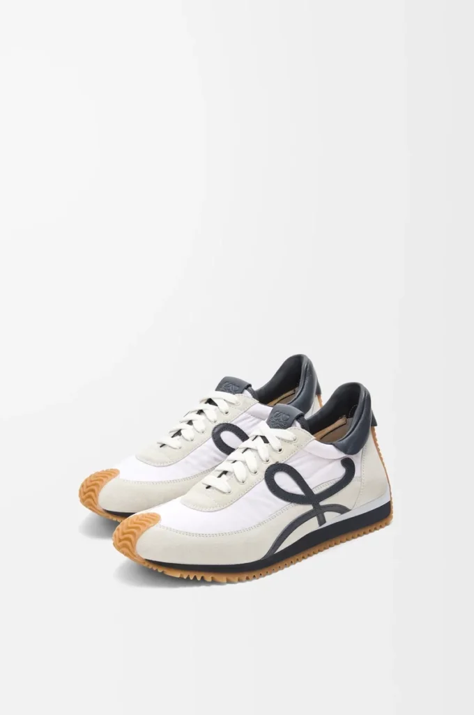 Flow Runner in nylon e pelle scamosciata blu antracite/bianco