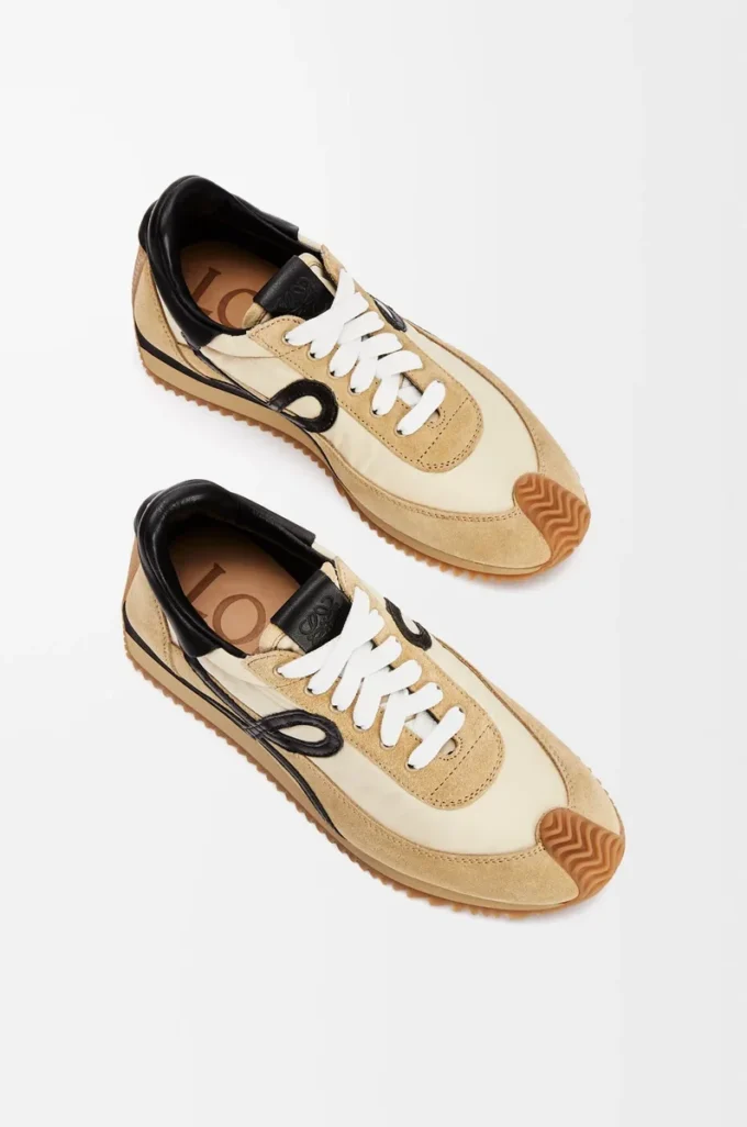 Flow Runner in nylon e pelle scamosciata Oro/Nero Flow Runner in nylon e pelle scamosciata Oro/Nero