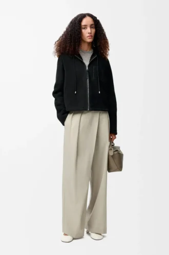 Giacca con cappuccio in shearling Nero