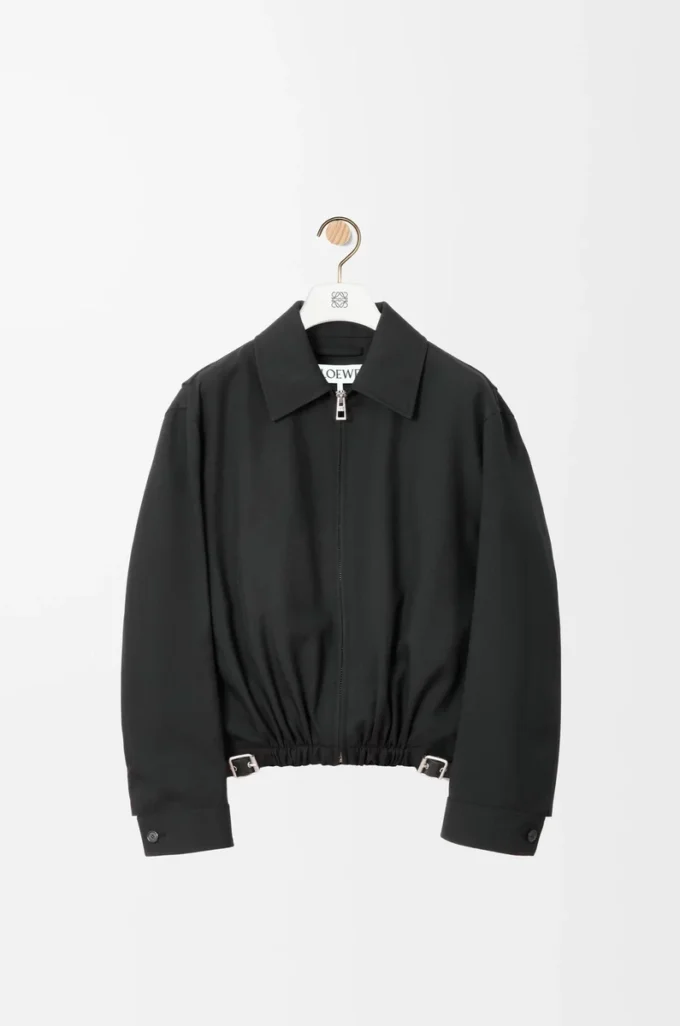 Giacca con cintura in lana Nero