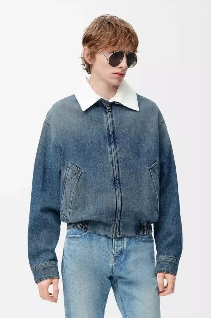 Giacca con zip in denim blu Giacca con zip in denim blu