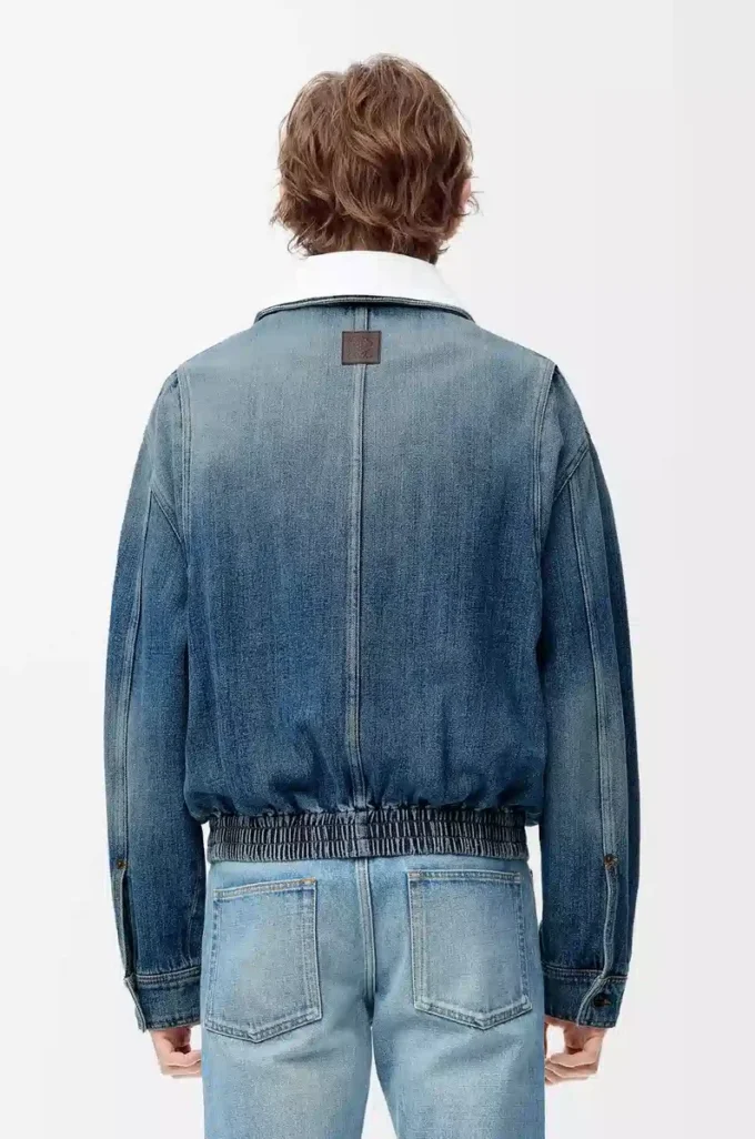 Giacca con zip in denim blu Giacca con zip in denim blu