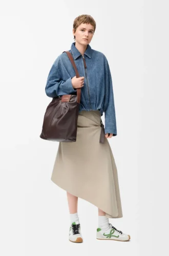 Giacca drappeggiata in denim blu indaco