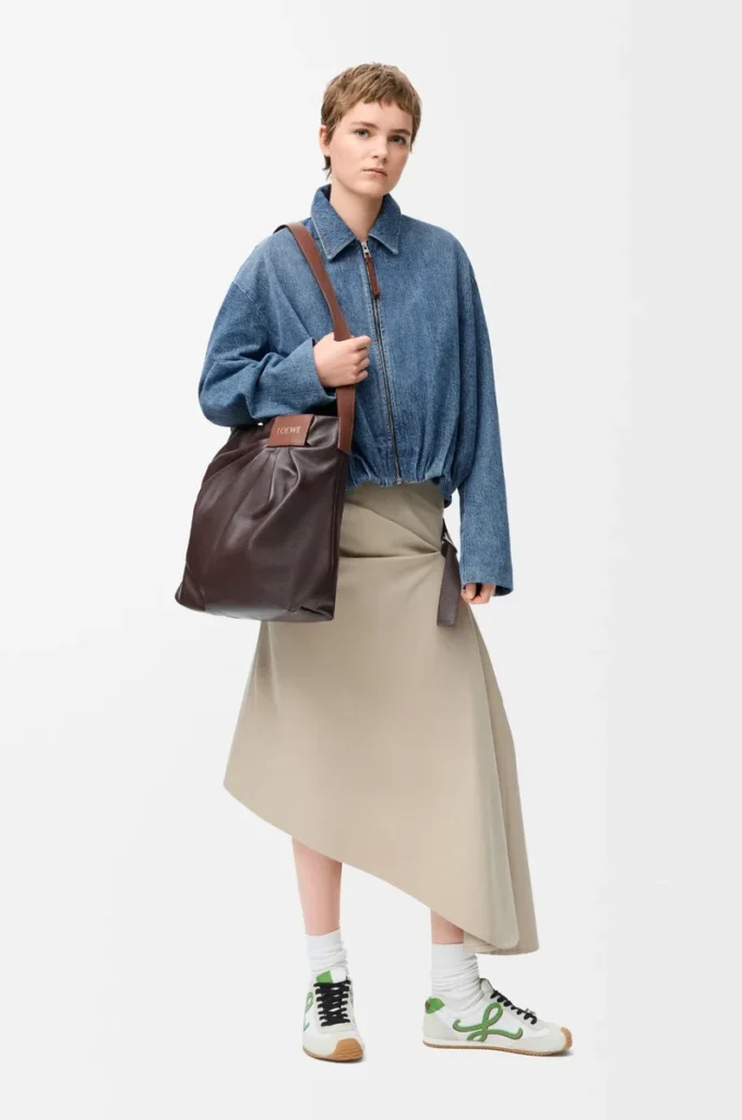 Giacca drappeggiata in denim blu indaco