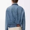 Giacca drappeggiata in denim blu indaco