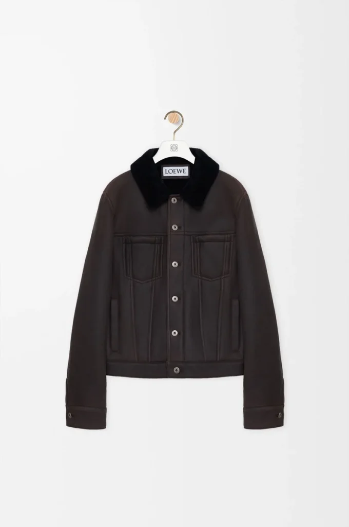 Giacca trucker in shearling marrone/blu navy Giacca trucker in shearling marrone/blu navy