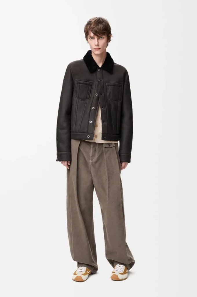 Giacca trucker in shearling marrone/blu navy Giacca trucker in shearling marrone/blu navy