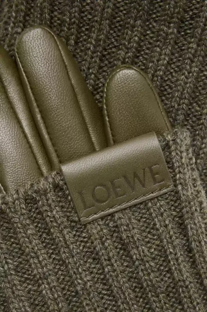 Guanti in cashmere e pelle di agnello nappa Dark Khaki Guanti in cashmere e pelle di agnello nappa Dark Khaki