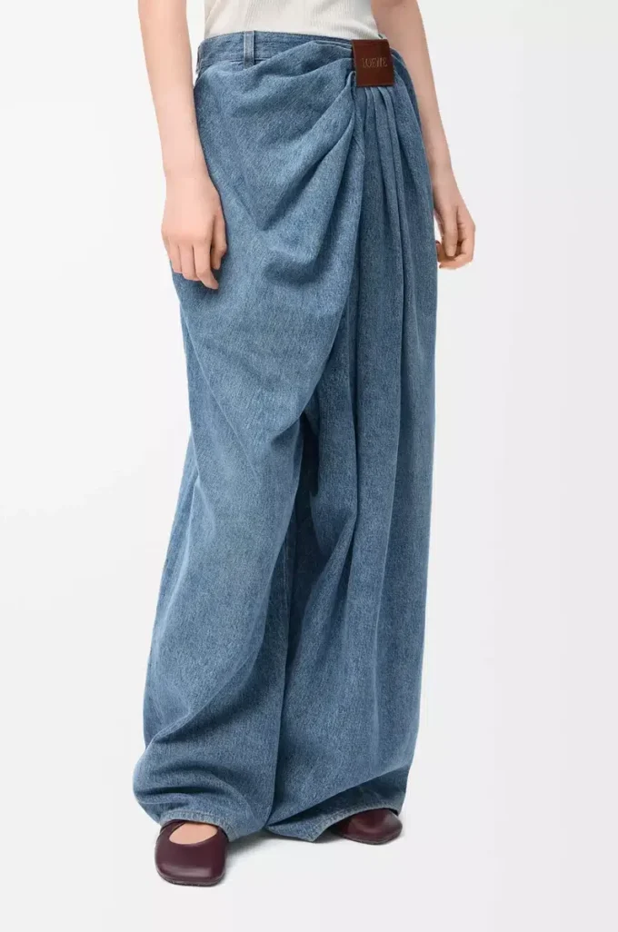 Jeans drappeggiati in denim blu indaco Jeans drappeggiati in denim blu indaco