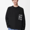 Maglione con tasca Anagram in misto cotone Nero/Bianco