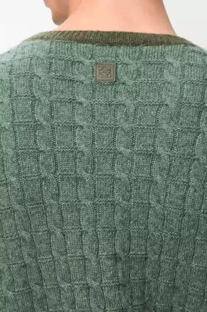Maglione in cashmere verde chiaro/verde kaki Maglione in cashmere verde chiaro/verde kaki