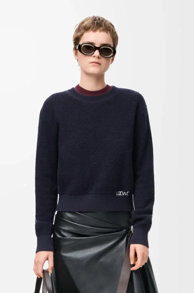 Maglione in lana blu navy Maglione in lana blu navy