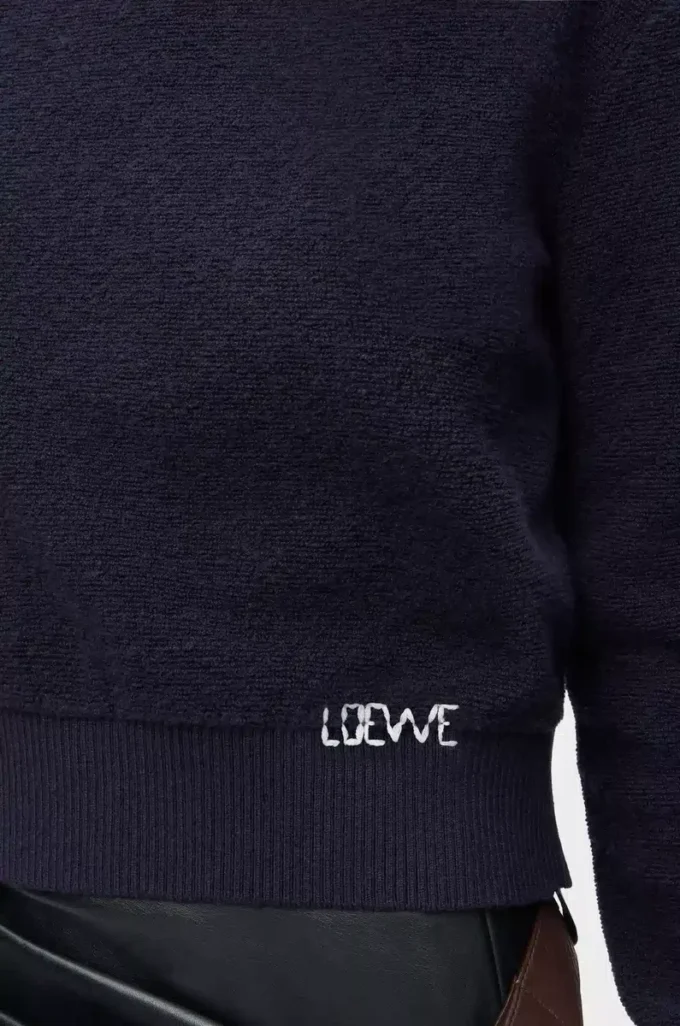 Maglione in lana blu navy Maglione in lana blu navy