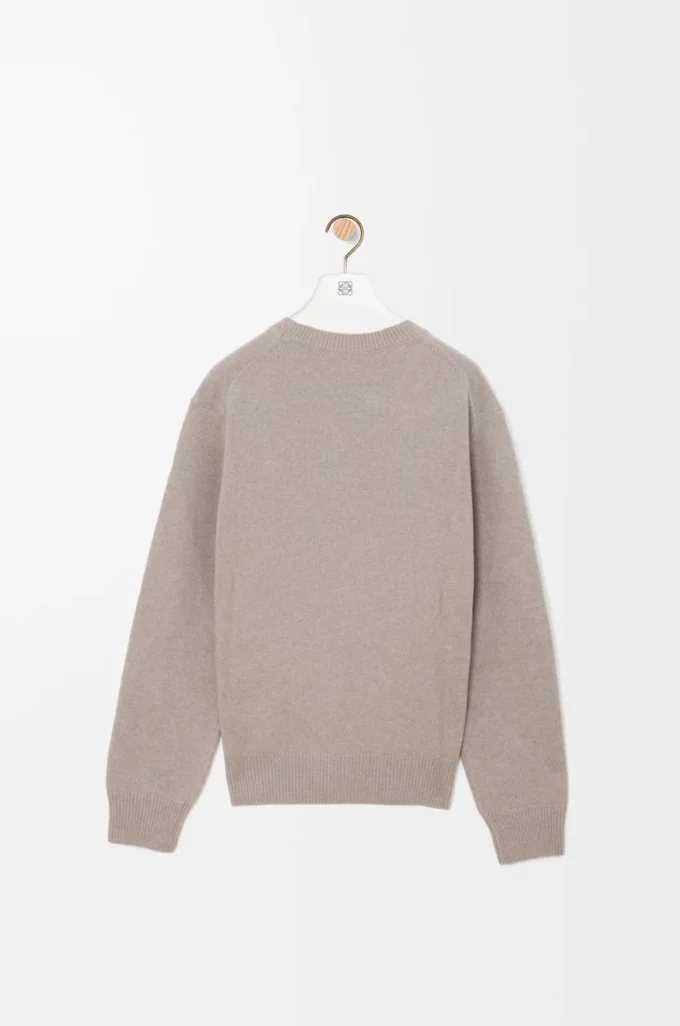 Maglione in lana grigio chiaro Maglione in lana grigio chiaro