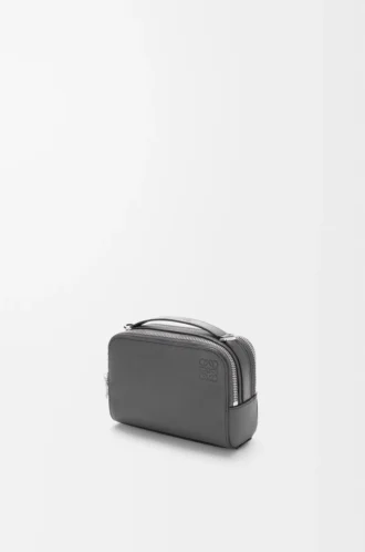Mini borsa a tracolla per fotocamera in morbida pelle di vitello martellata antracite