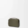 Mini borsa a tracolla per fotocamera in morbida pelle di vitello martellata verde kaki Mini borsa a tracolla per fotocamera in morbida pelle di vitello martellata verde kaki