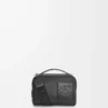 Mini borsa a tracolla per fotocamera in pelle di vitello satinata nera Mini borsa a tracolla per fotocamera in pelle di vitello satinata nera