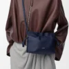 Mini pochette Flamenco in pelle di vitello nappa blu abisso Mini pochette Flamenco in pelle di vitello nappa blu abisso