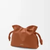 Mini pochette Flamenco in pelle di vitello nappa Squirrel