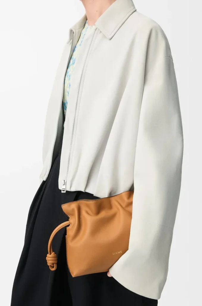 Mini pochette Flamenco in pelle di vitello nappa Warm Desert Mini pochette Flamenco in pelle di vitello nappa Warm Desert