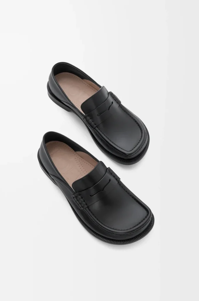 Mocassino con linguetta posteriore Campo in pelle di vitello cerata Nero Mocassino con linguetta posteriore Campo in pelle di vitello cerata Nero