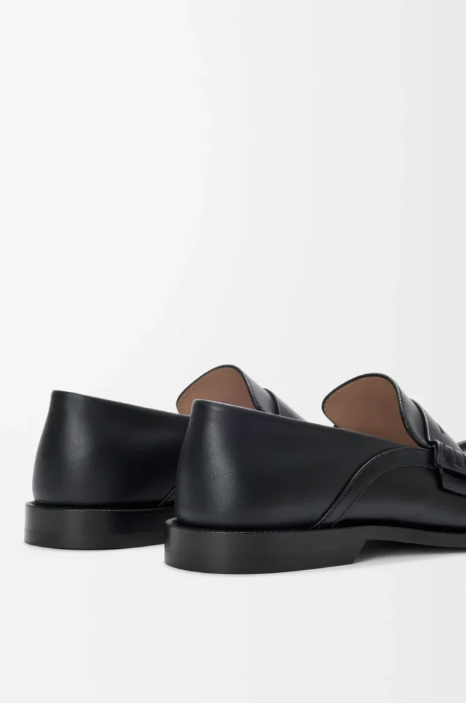 Mocassino con linguetta posteriore Campo in pelle di vitello cerata Nero Mocassino con linguetta posteriore Campo in pelle di vitello cerata Nero