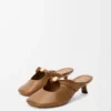 Mule Pebble Soft in pelle di agnello nappa Oak Mule Pebble Soft in pelle di agnello nappa Oak