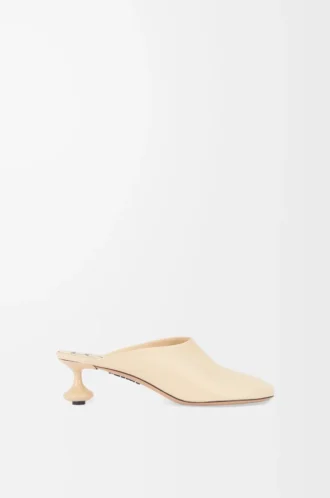 Mule Toy in pelle di capra color latte d’avena
