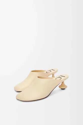 Mule Toy in pelle di capra color latte d’avena