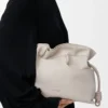 Panta medio Pochette Flamenco in pelle di vitello lucida Light Ghost Panta medio Pochette Flamenco in pelle di vitello lucida Light Ghost