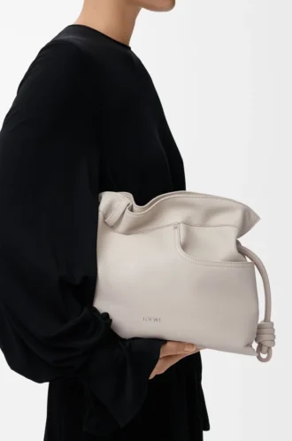 Panta medio Pochette Flamenco in pelle di vitello lucida Light Ghost