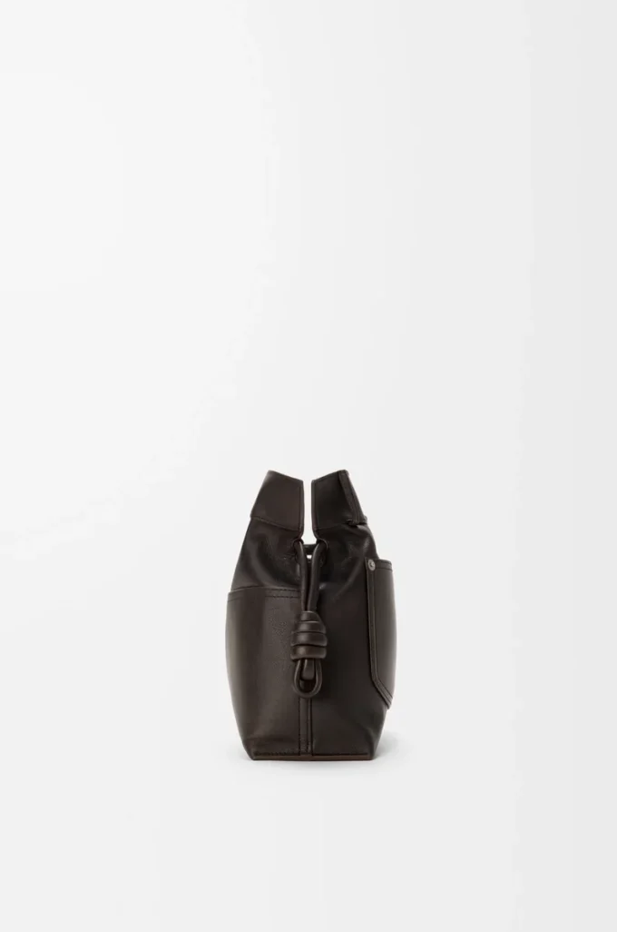 Panta medium Pochette Flamenco in pelle di vitello lucida Vintage Brown Panta medium Pochette Flamenco in pelle di vitello lucida Vintage Brown