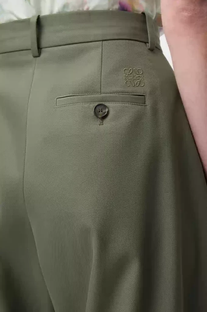 Pantaloni a barilotto in cotone e seta Verde kaki